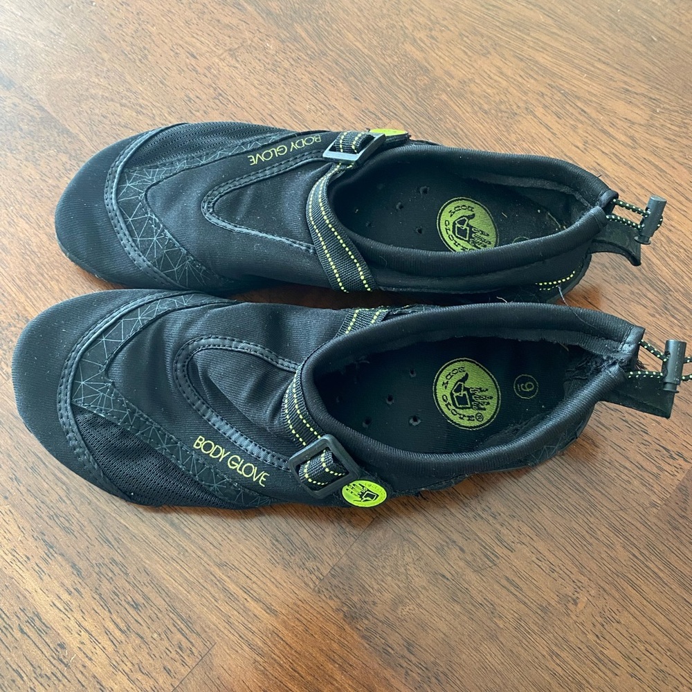 Body Glove Black and Yellow Aqua Shoes